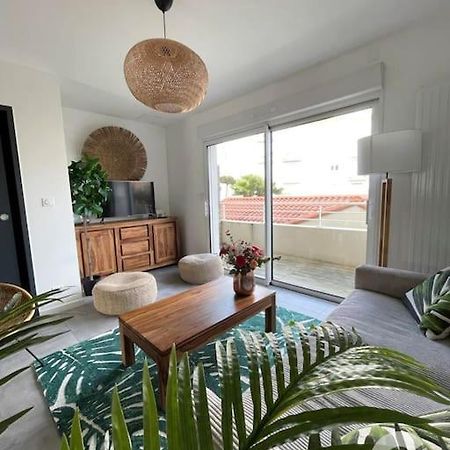 .La Villa Sablaise. Maison Avec Place De Parking Au Coeur Du Quartier Arago เลส์ซาบล์-โดล็อนน์ ภายนอก รูปภาพ